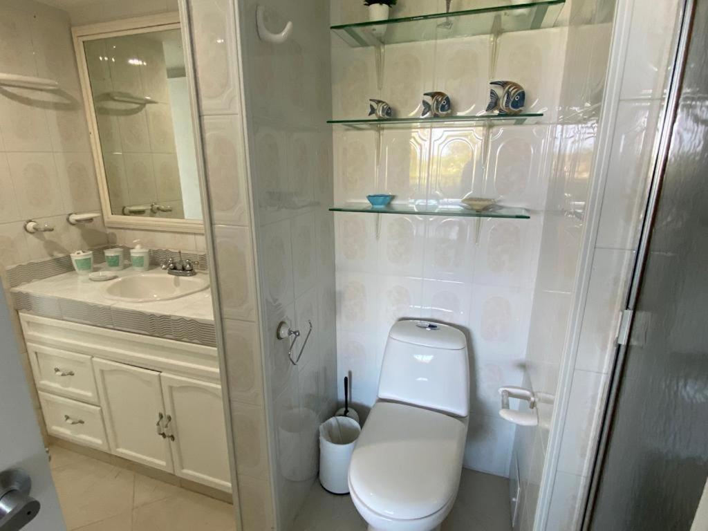Apartment Remodelado Con Balcon Y Cerca A Playas *