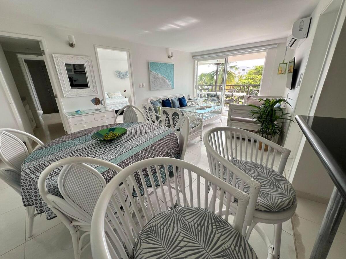 Remodelado Con Balcon Y Cerca A Playas Apartamento