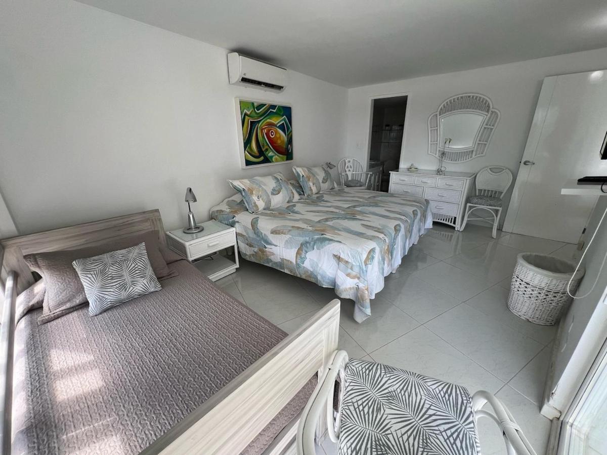 Remodelado Con Balcon Y Cerca A Playas Apartamento *